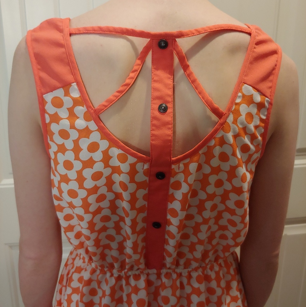 White and orange floral dress - Picture 5 of 8